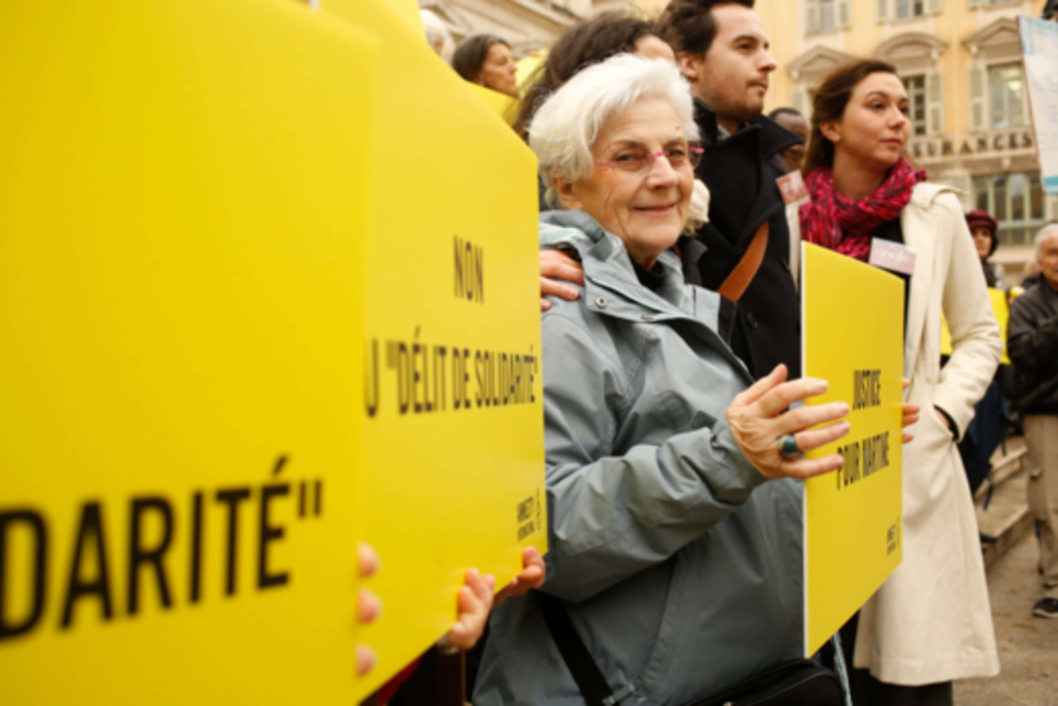 Martin Landry, 73 ans, a été accusé d'avoir aidé deux mineurs guinéens à la frontière franco-italienne en 2017 et a été condamné à une peine de prison allant jusqu'à 5 ans.